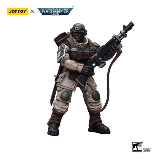 Warhammer 40k Actionfigur 1/18 Astra Militarum Cadian Command Squad Veteran with Regimental Standard 12 cm Image 1