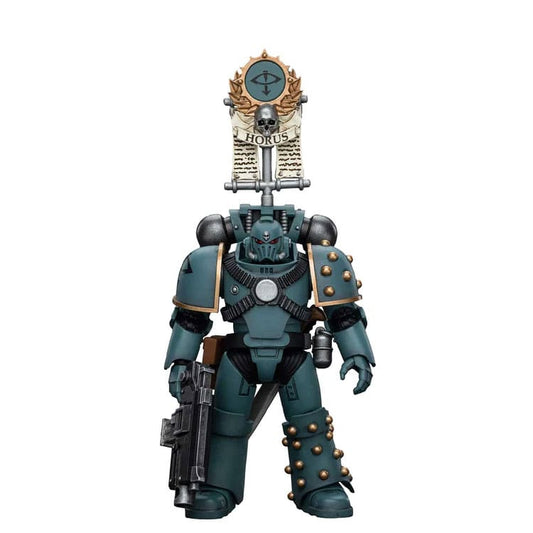 Warhammer The Horus Heresy Actionfigur 1/18 Sons of Horus MKIV Tactical Squad Legionary with Legion Vexilla 12 cm Image 1