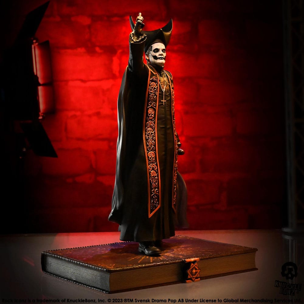 Ghost Rock Iconz Statue 1/9 Papa Emeritus IV (Black Robes) 22 cm Image 4