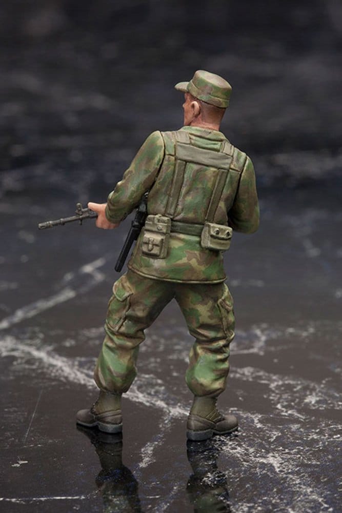 Metal Gear Solid V Plastic Model Kit 1/35 Metal Gear Solid Ground Zero Set 5 cm Image 16