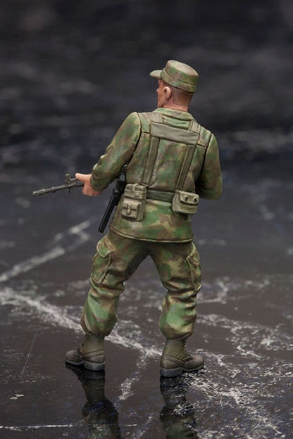 Metal Gear Solid V Plastic Model Kit 1/35 Metal Gear Solid Ground Zero Set 5 cm Image 16