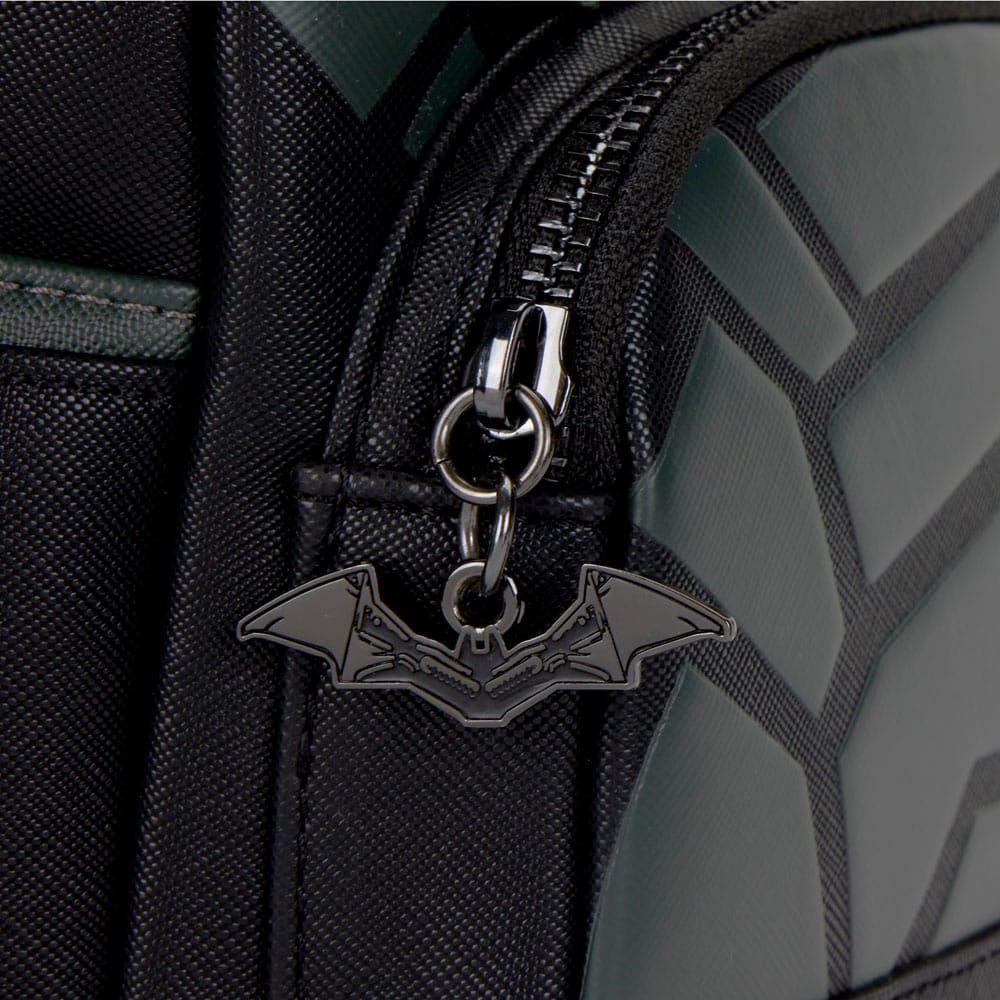 DC Comics by Loungefly Rucksack Batman Cosplay Image 7