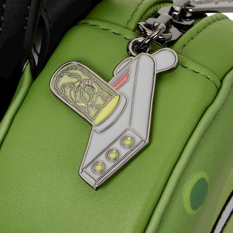 Rick and Morty by Loungefly Sling Brusttasche / Umhängetasche Pickle Rick Image 6