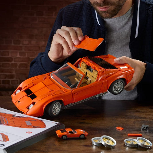 Hot Wheels Premium Mattel Brick Shop Bauset 1/12 Lamborghini Miura P400 SV Image 2
