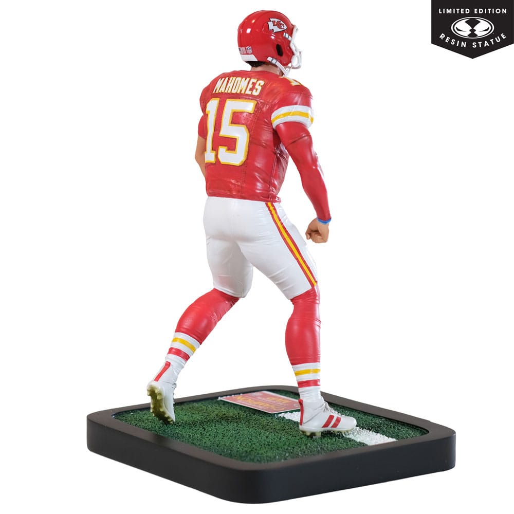NFL Kansas City Chiefs Statue 1/6 Patrick Mahomes 30 cm Image 5