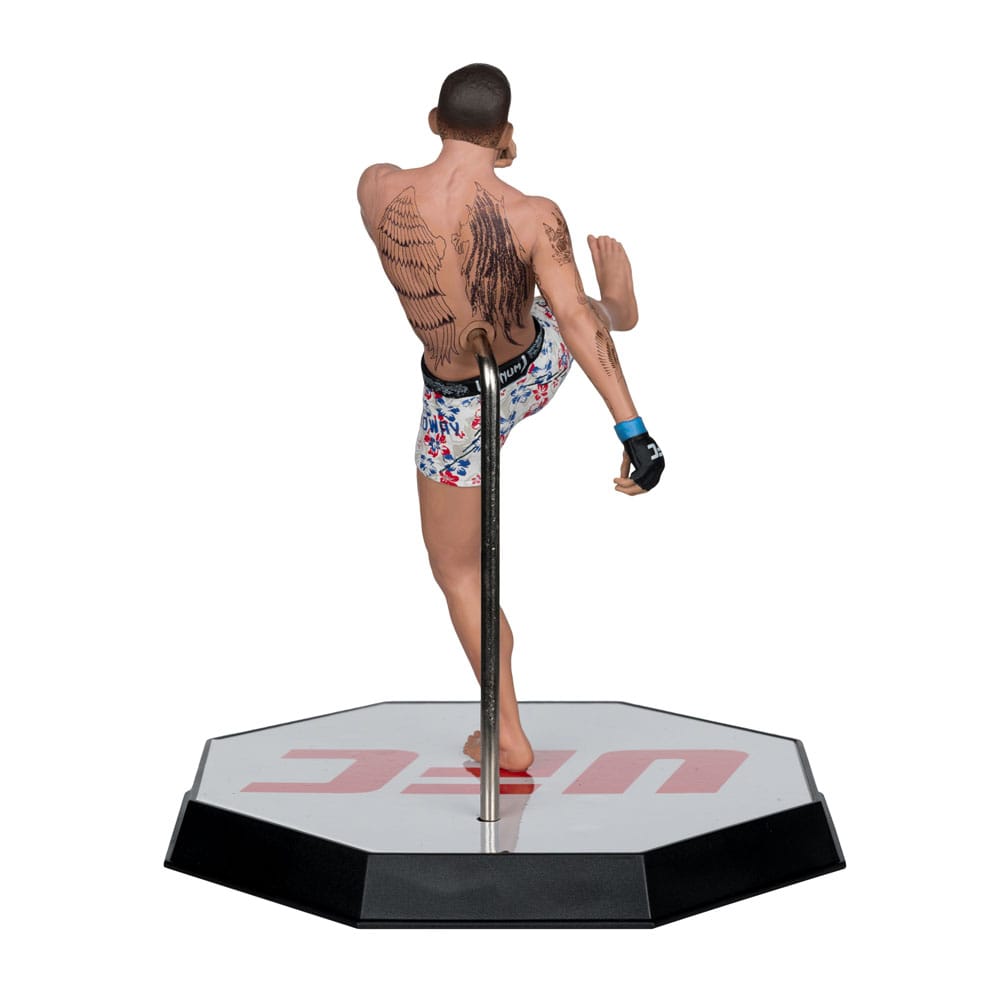 UFC Posed PVC Statue Max Holloway 18 cm Image 4