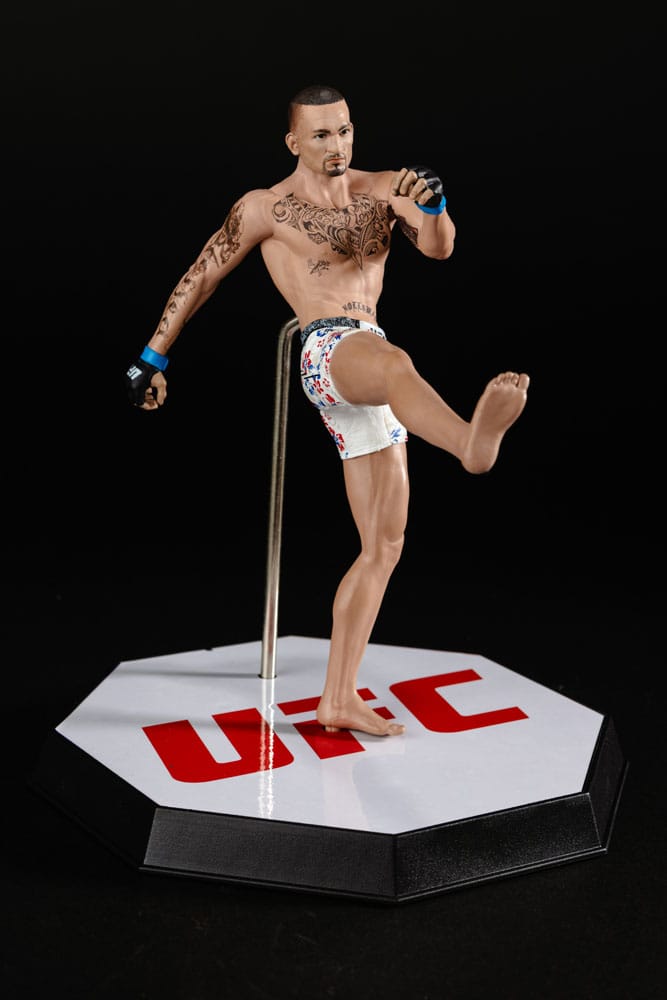 UFC Posed PVC Statue Max Holloway 18 cm Image 13