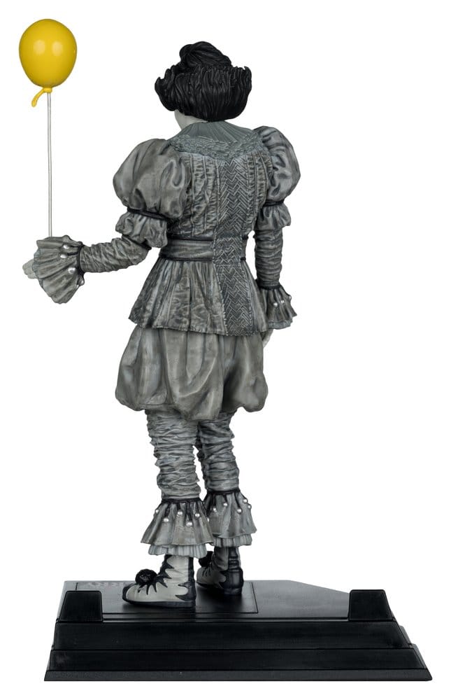 Es Welcome to Derry Movie Maniacs Figur Pennywise (Black &amp; White) 16 cm Image 5