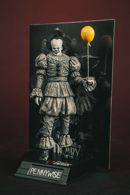 Es Welcome to Derry Movie Maniacs Figur Pennywise (Black &amp; White) 16 cm Image 16