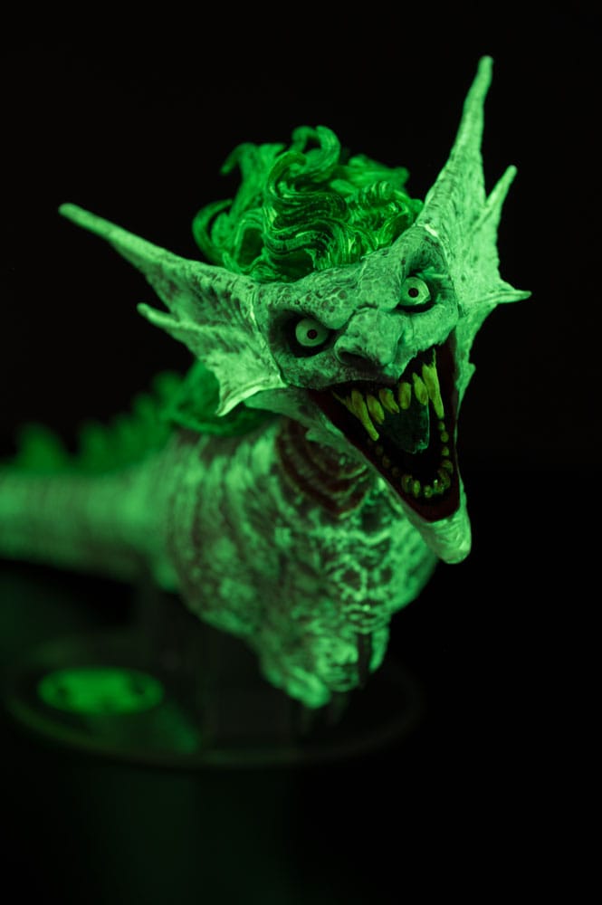 Dark Nights: Metal DC Multiverse Actionfigur The Joker Dragon Glow in the Dark Edition (Gold Label) 25 cm Image 8