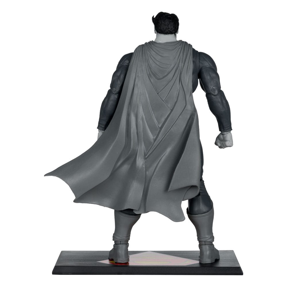 DC Multiverse Actionfigur Superman (The Dark Knight Returns) (Black & White Accent Edition) (Gold Label) 18 cm Image 6