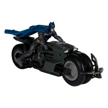 The Flash DC Multiverse Fahrzeug Batcycle with Batman Image 4