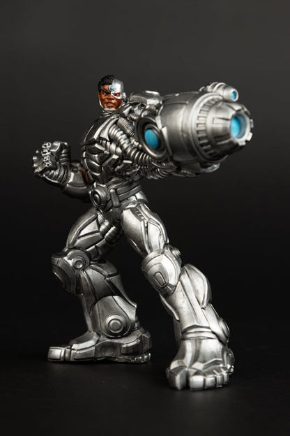 DC Direct Collector Vinyl Statue Cyborg 12 cm Image 11