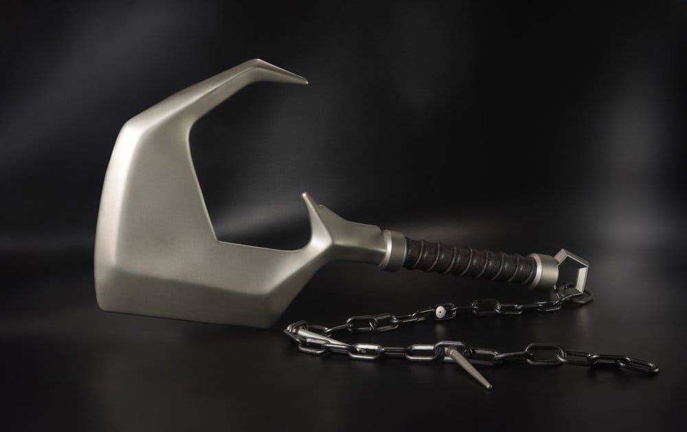 DC Direct 1/1 Prop-Replik Lobos Hook (Supergirl Movie) Image 9