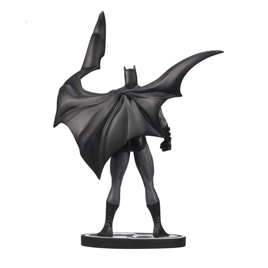 DC Direct  Statue Batman Black & White Batman (by Jorge Jimenez) 27 cm Image 2