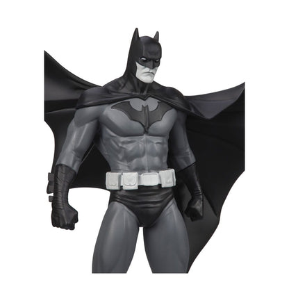 DC Direct  Statue Batman Black & White Batman (by Jorge Jimenez) 27 cm Image 4