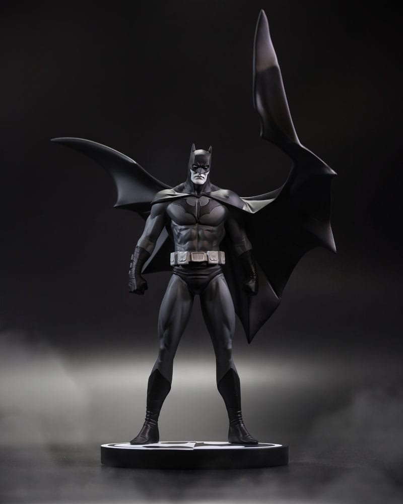 DC Direct  Statue Batman Black & White Batman (by Jorge Jimenez) 27 cm Image 6