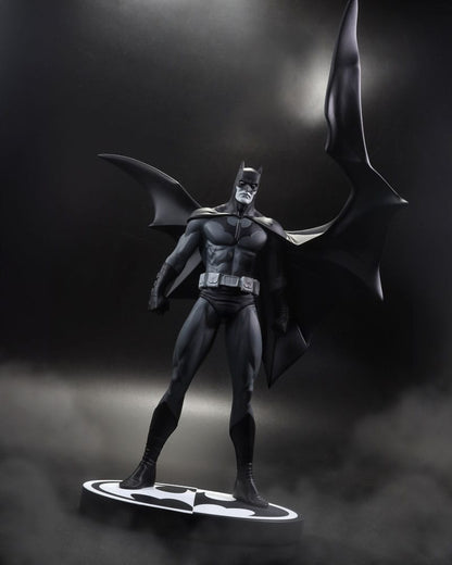 DC Direct  Statue Batman Black & White Batman (by Jorge Jimenez) 27 cm Image 7