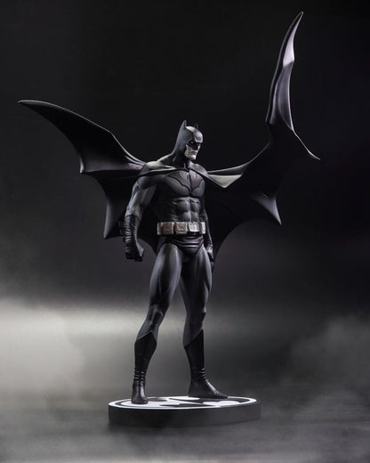 DC Direct  Statue Batman Black & White Batman (by Jorge Jimenez) 27 cm Image 8