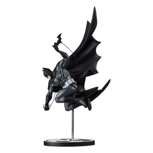 DC Direct Batman Black & White Statue 1/10 Batman by Inhyuk Lee 25 cm Image 1
