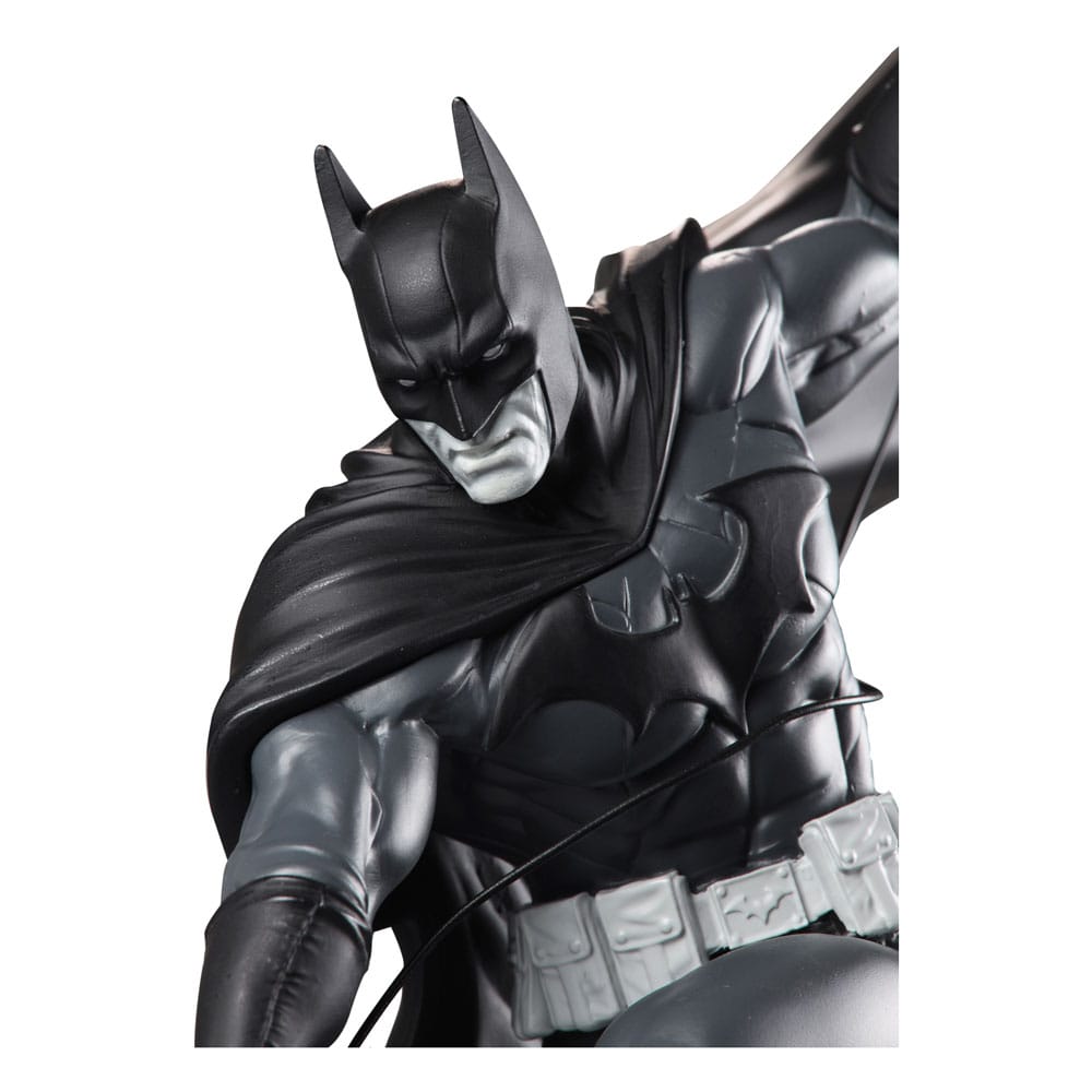 DC Direct Batman Black & White Statue 1/10 Batman by Inhyuk Lee 25 cm Image 3