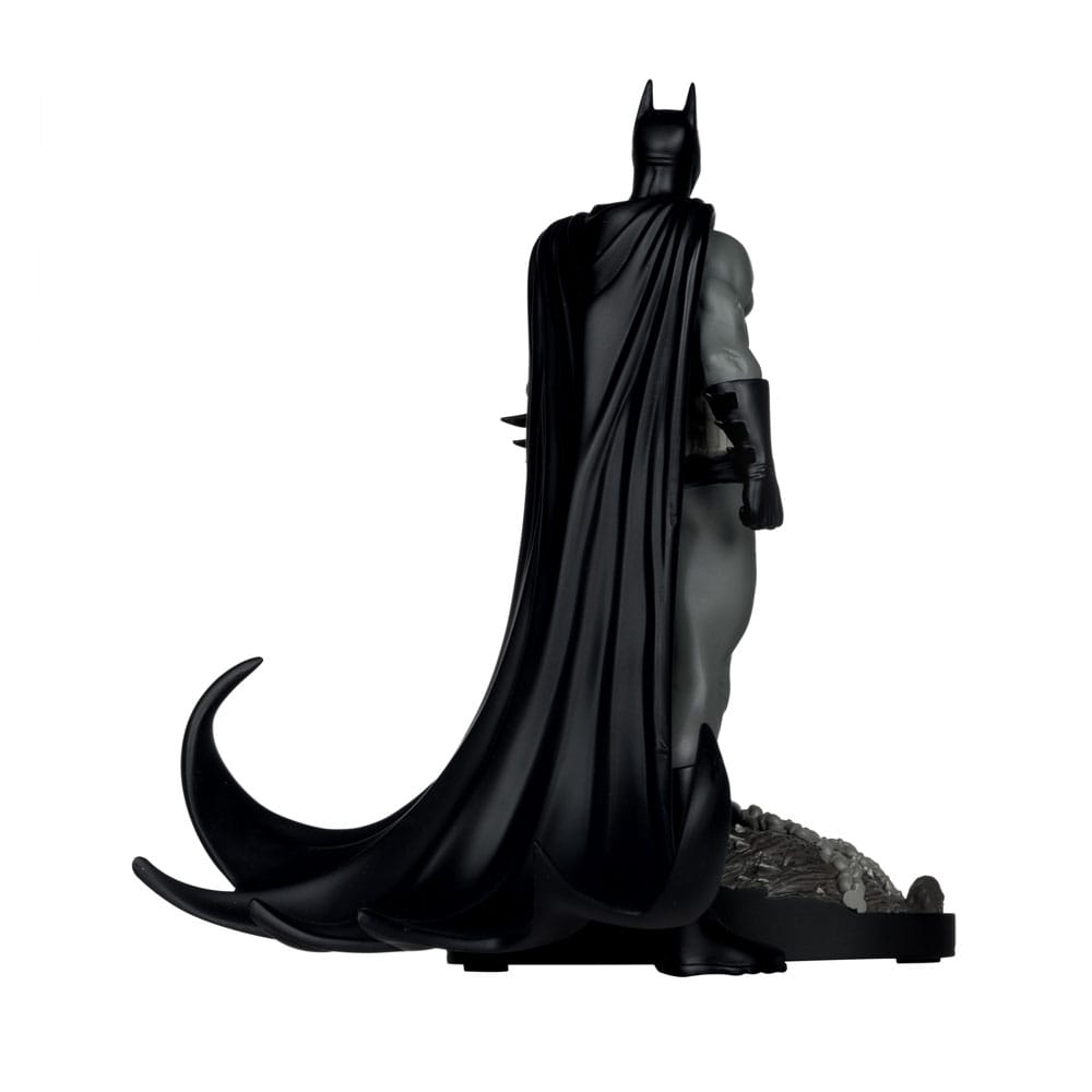 DC Direct Statue 1/10 Batman by Bjorn Barends (Black White) 18 cm Image 4
