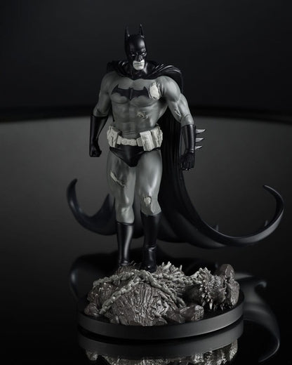 DC Direct Statue 1/10 Batman by Bjorn Barends (Black White) 18 cm Image 6