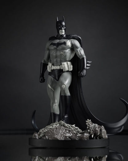 DC Direct Statue 1/10 Batman by Bjorn Barends (Black White) 18 cm Image 11
