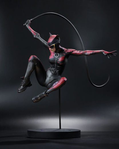 DC Designer Series Statue 1/6 Catwoman by Jock 33 cm Image 2