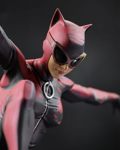 DC Designer Series Statue 1/6 Catwoman by Jock 33 cm Image 4