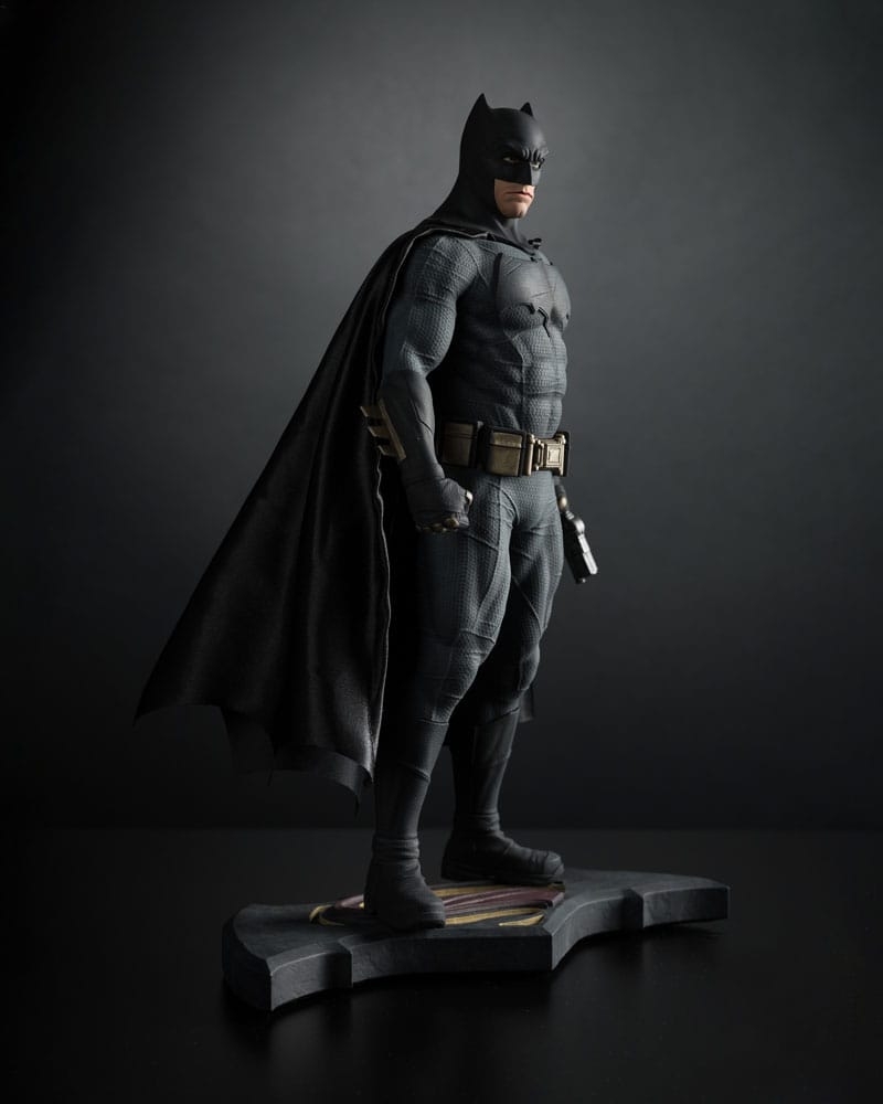 Batman v Superman: Dawn of Justice Statue 1/6 Batman 32 cm Image 4