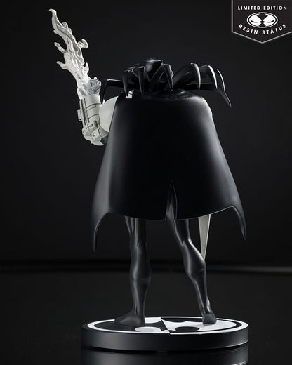 DC Direct Batman: Black & White Statue 1/10 Azrael by Joe Quesada 21 cm Image 6