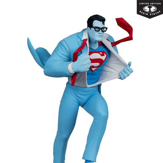 DC Direct Statue 1/10 Superman Red and Blue: Superman by Clayton Henry Limited Edition 16 cm Image 2