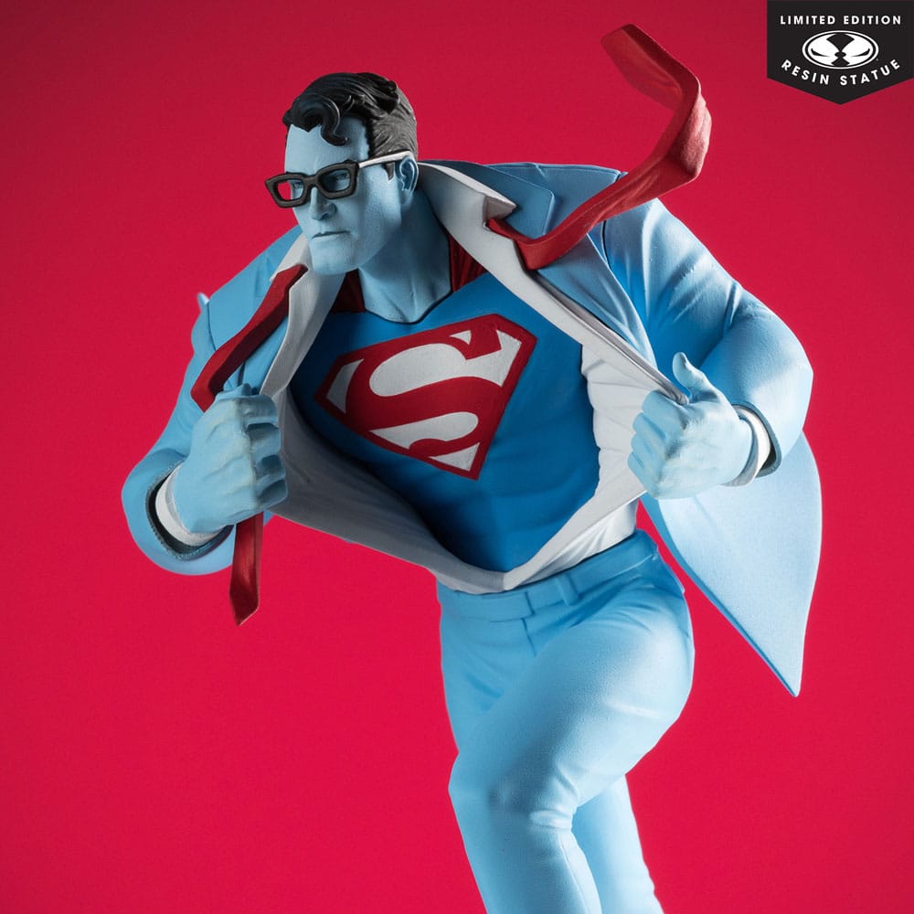 DC Direct Statue 1/10 Superman Red and Blue: Superman by Clayton Henry Limited Edition 16 cm Image 7