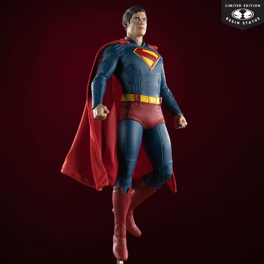 Superman (2025) DC Direct 1/6 Statue Superman 35 cm Image 4
