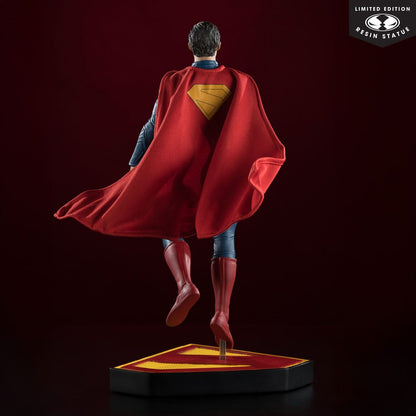 Superman (2025) DC Direct 1/6 Statue Superman 35 cm Image 8