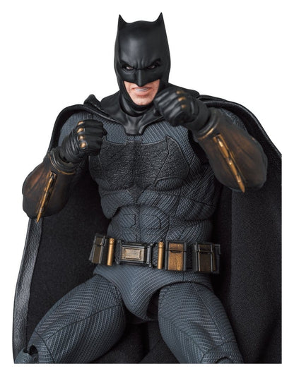 Zack Snyder's Justice League MAFEX Actionfigur Batman 16 cm (re-run) Image 2