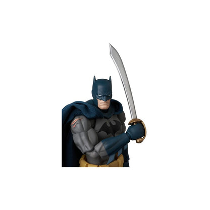 DC Comics MAFEX Actionfigur Batman Damage Ver. (Batman: Hush Ver.) 16 cm Image 9