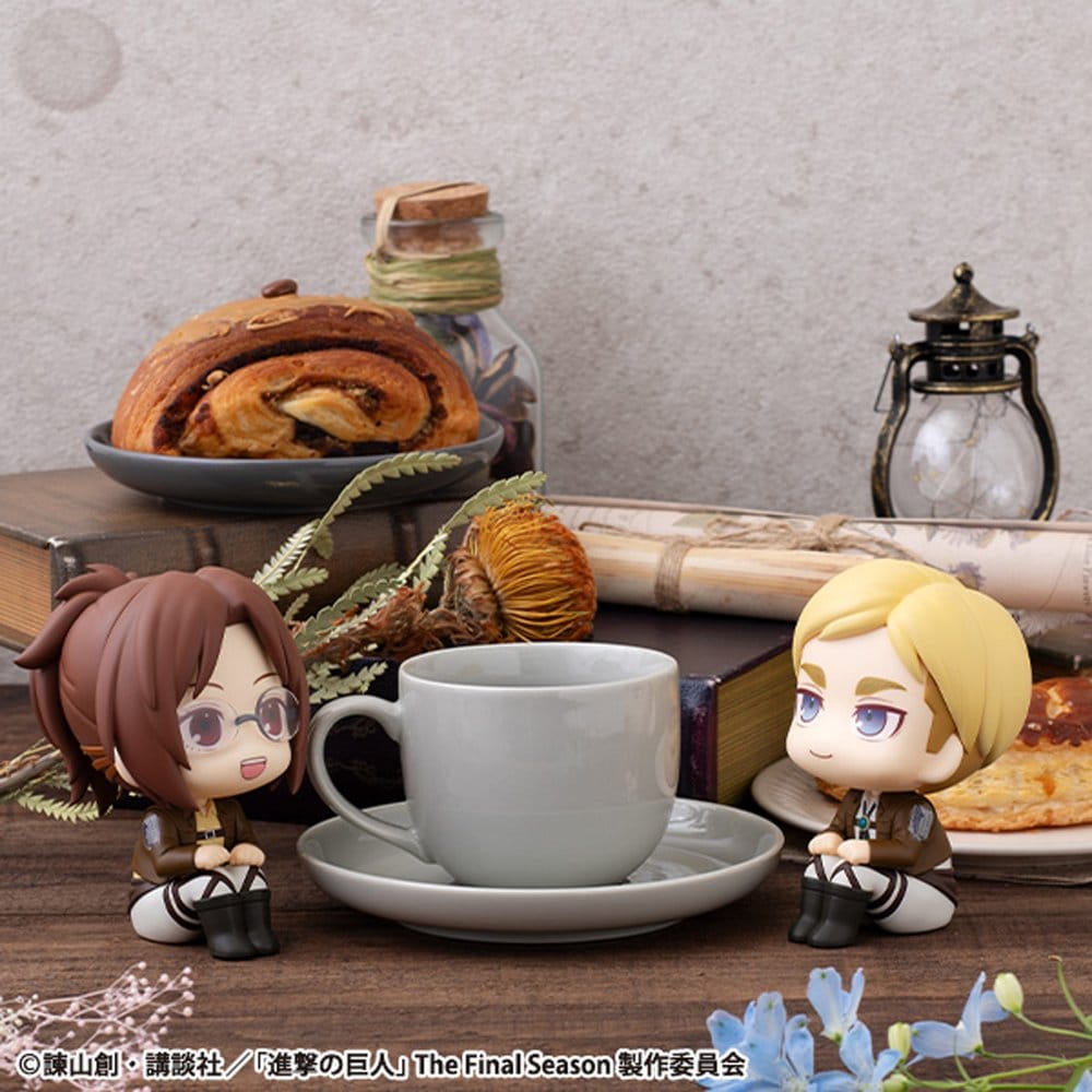 Attack on Titan Look Up PVC Statuen Hange Zoe & Erwin Smith (with gift) 11 cm Image 17