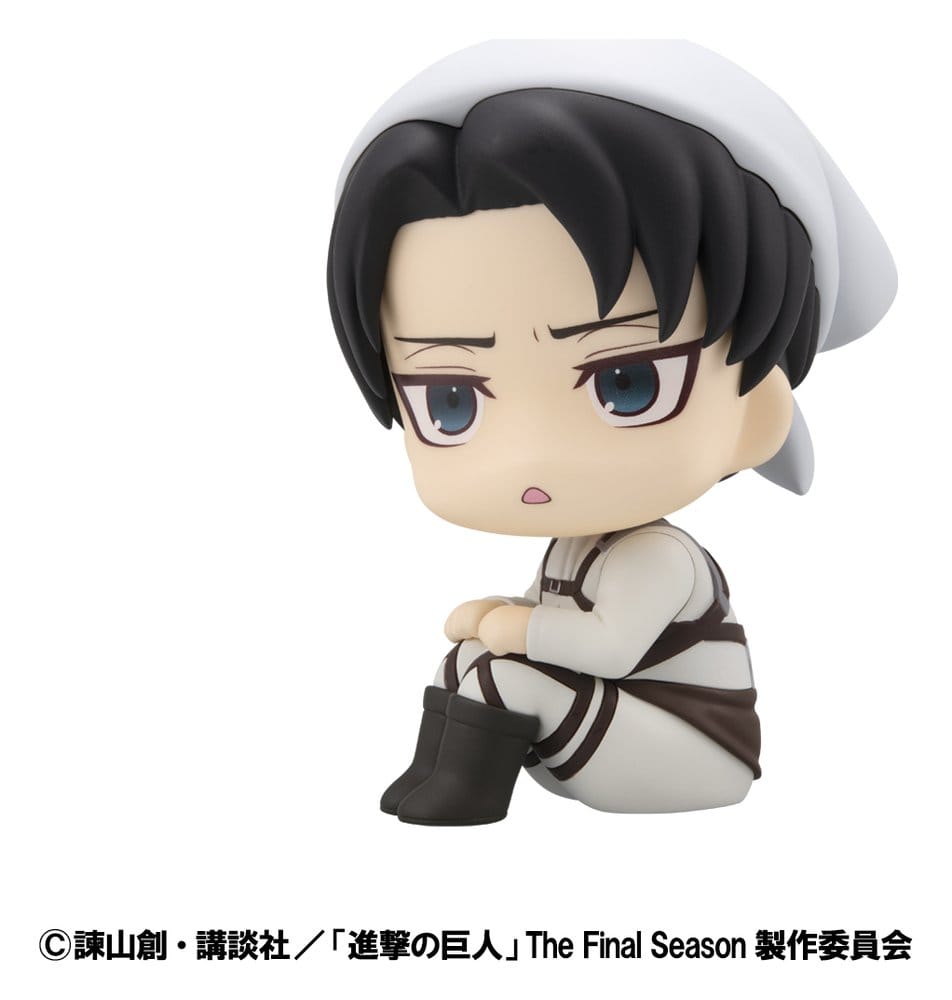 Attack on Titan Look Up PVC Statue Levi Cleaning up Ver. 11 cm Image 6