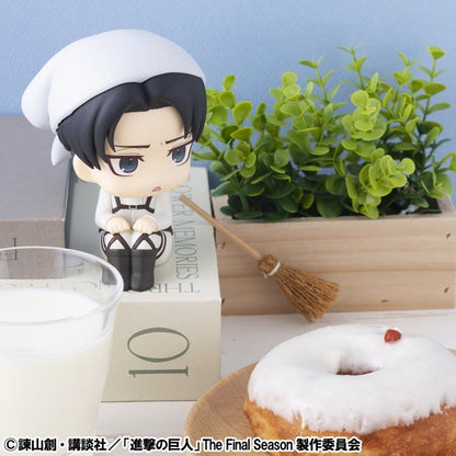 Attack on Titan Look Up PVC Statuen Levi Cleaning up Ver. & Mikasa Ackerman (with gift) 11 cm Image 15