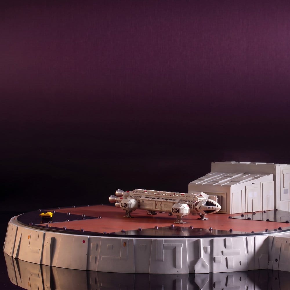 Mondbasis Alpha 1 Spielset Landing Pad (with Eagle Transporter) 46 cm Image 3