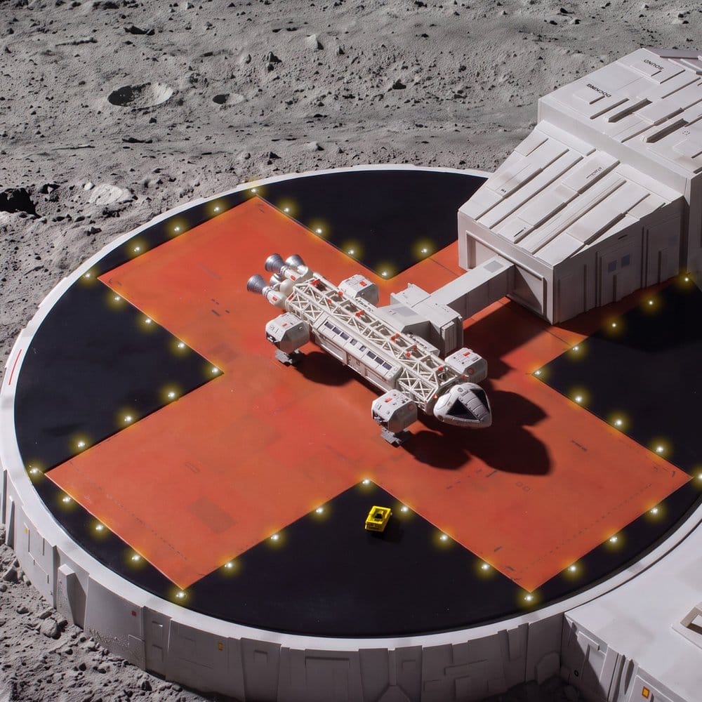 Mondbasis Alpha 1 Spielset Landing Pad (with Eagle Transporter) 46 cm Image 5