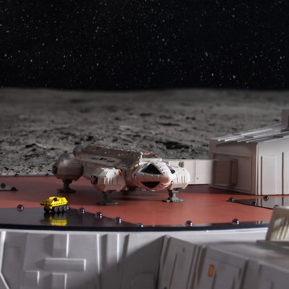 Mondbasis Alpha 1 Spielset Landing Pad (with Eagle Transporter) 46 cm Image 9
