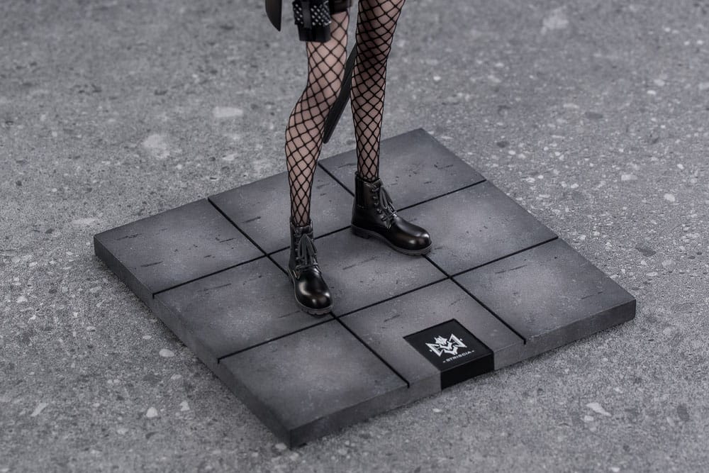 A-Z: PVC Statue 1/7 [B] Full Dress 25 cm Image 11