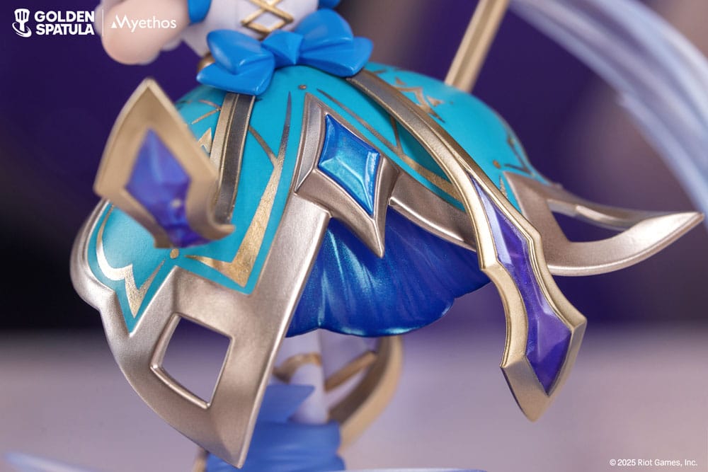 Golden Spatula PVC Statue Prestige Perfume Gem Chibi Janna Figure 17 cm Image 6