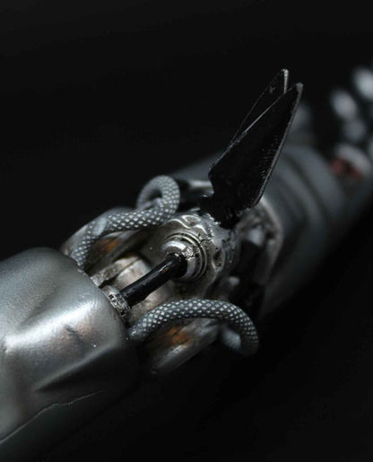 Cyberpunk: Edgerunners Replik Silverhand Arm 30 cm Image 8