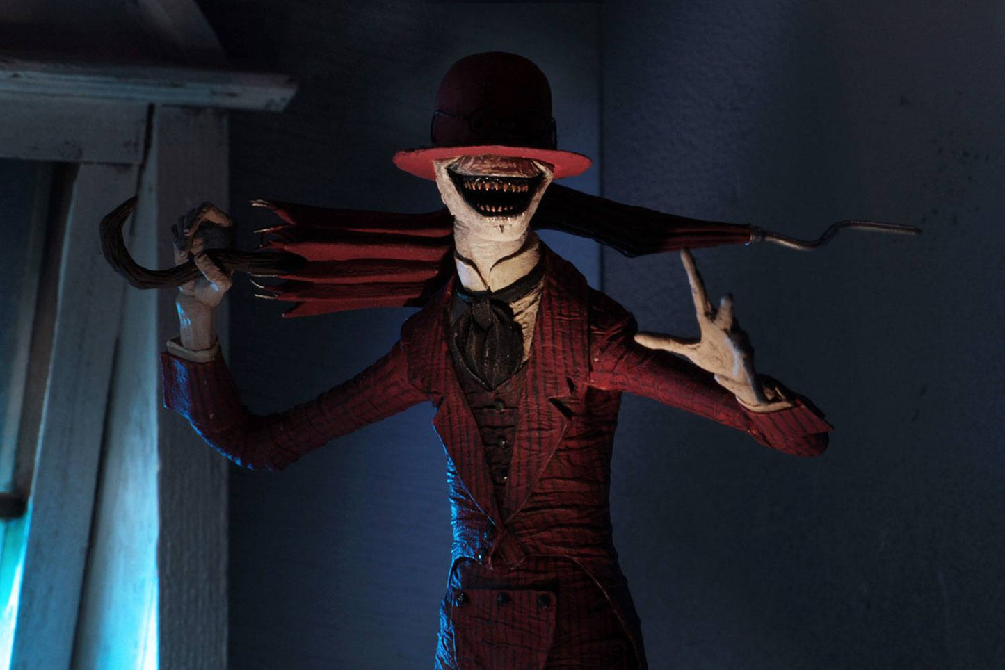 The Conjuring Universe Actionfigur Ultimate Crooked Man 23 cm Image 4