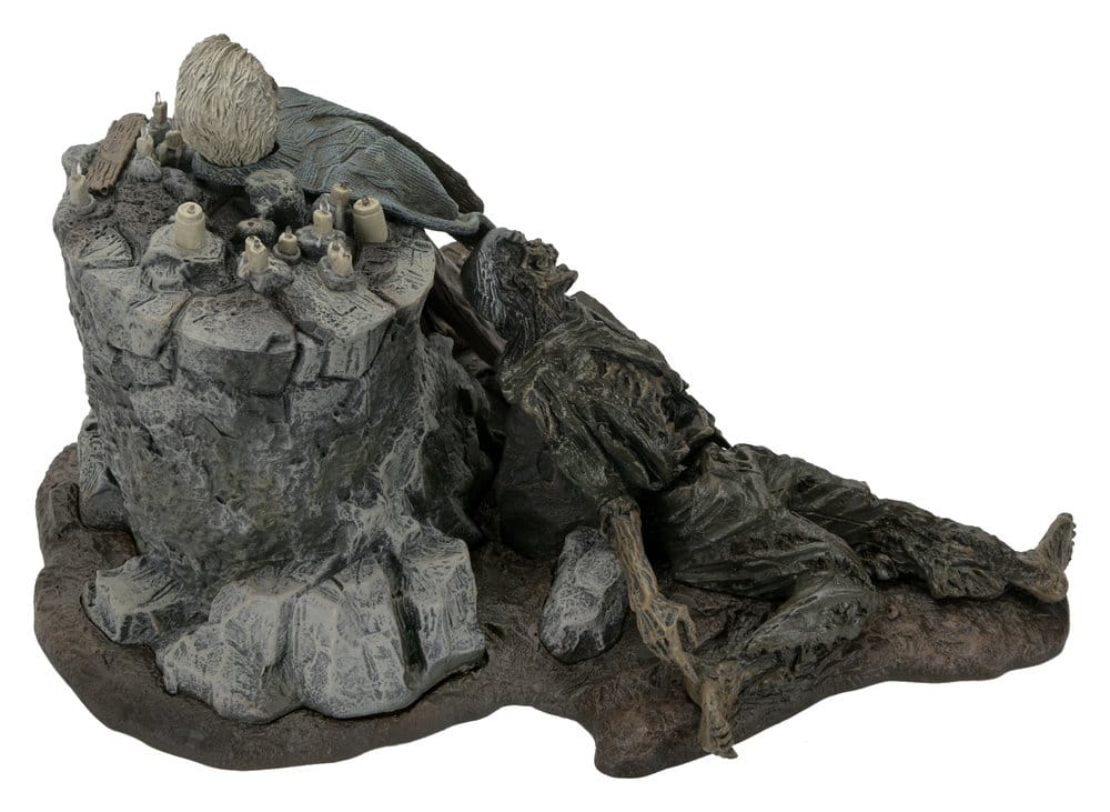 Friday the 13th: The Game Diorama Pamela Shrine Image 5