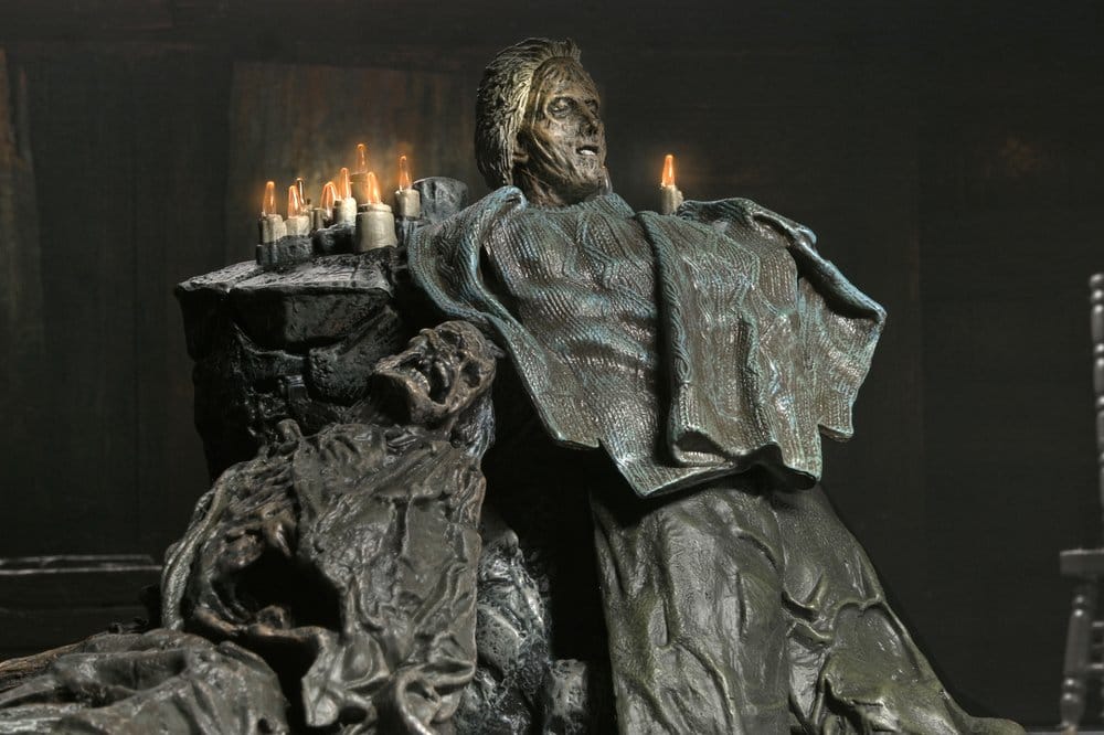 Friday the 13th: The Game Diorama Pamela Shrine Image 10